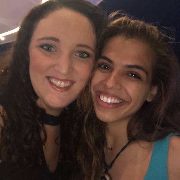 Meet your Posher, Daniela - Picture 1 of 1